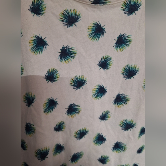 Eddie Bauer tank top size medium white blue and green - Picture 2 of 3